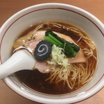 らぁ麺 くろ渦 - 醤油らぁ麺(800円)