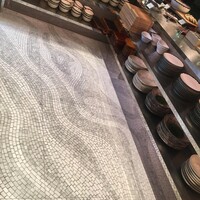 ザ タヴァン グリル＆ラウンジ - 