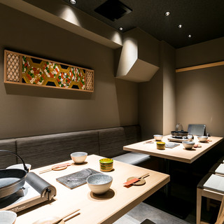 肩肘張らず過ごせる片側ベンチのお席【テーブル席(5～11名様)】