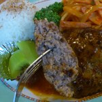 ひまわり - ハンバーグ。カット。リフト(笑)