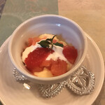 ル・ポワソニエ - リンゴのコンポート　カスタードとライムソース