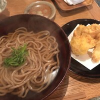 自家製粉石臼挽きうどん 青空blue 本店 - 期間限定メニュー「国産若鶏の鶏カルビ天うどん」1,180円（税別）＋「自家製粉粗挽きうどん」100円（税別）