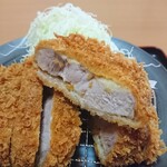 やま浪ーとんかつ・しゃぶしゃぶ・創作和食 - 特上リブロースカツの断面