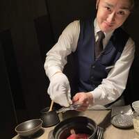 USHIGORO S. NISHIAZABU - 男性スタッフは、かなりのカメラ目線。もはや芸能人。