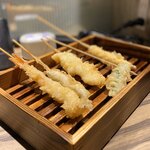 TENGUSHI - 天ぷら盛り合わせ五種(海老、ししゃも、イカ、オクラ、ヤングコーン)