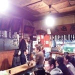 岸田屋 - 店内 正面と向かって左手