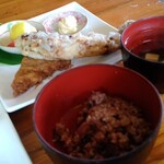 お食事処 峠の茶屋 - 白身魚のフライセット