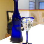 料亭 能登新 - 冷酒「〆張鶴」大吟醸（1合￥3300）。さすがに素晴らしい香り、父が唸って一合追加（笑）