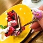 COFFEE&BAR Bontain - 甘酸っぱいのとホイップクリームが合います♬