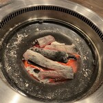 炭火焼肉 久 - 