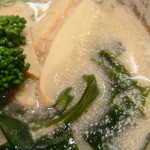 Kuu - 春三昧　白胡麻うどん950円