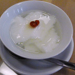 隆蓮 - Bランチ付属の杏仁豆腐