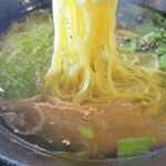 エム・キッチン まさよし - 塩ラーメンの麺