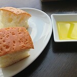 MAIN DINING by THE HOUSE OF PACIFIC - パン