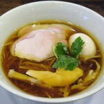 SOUP&NOODLE 桜鳳 - 【鶏醤油らーめん タマゴ入り】￥950