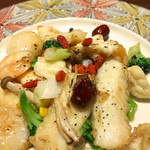 中国四川料理 秀峰 - 海老、イカ、貝柱、どれもプリプリです！