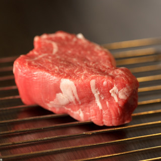 食材を愛する生産者から仕入れた、魅力的な肉・野菜を使用
