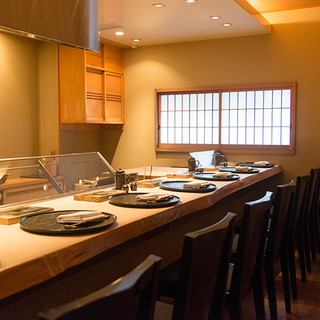 "Enjoying the Unique 'Maai' of Artisans Transmitted Over the Counter"