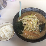 ラーメンショップ - 小ライスもつけました  合計850円