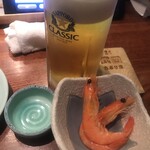 くし炉 あぶり家 - ビールとお通し。