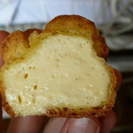 パティスリー ジャック - シュー・ア・ラ・クレーム　断面