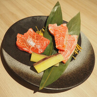 近江うし 焼肉 にくTATSU 青山本店 - 