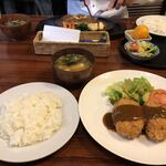 グリル国 - 手前　クリームコロッケ奥　ポークソテー