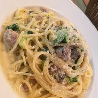 タンタ ローバ - 島根江津市まる姫ポークのサルシッチャとチンゲン菜のクリームソース