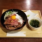 TOKYOのへそ - 名物！ローストビーフ丼（並）