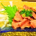 甲州屋酒場 - 鶏白レバーのタタキ