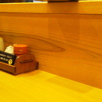 甲州屋酒場 - お会計はお席でなんていう札もある