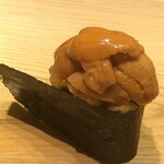 すが弥 - ウニの高層マンション。やはりウニは美味い海苔と合わせてなんぼ、と痛感