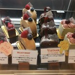 ショコラトリー・パティスリー ソリリテ - 柑橘やベリーなどフルーツの他、スパイスや洋酒の魅惑的な風味が重なるカカオの世界（その4）