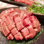 京の焼肉処 弘 - マンゴータン