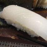 玄海鮨 - イカです  細かい包丁がわかりますか？