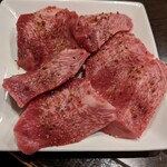 焼肉 もりもと - 塩タン（厚切り）