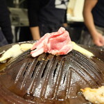 お店の方が焼いてくれます