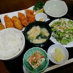 魚貴 - カキフライ定食(940円)