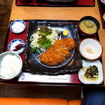 Tonkatsu Izumiya - 新潟県魚沼産健康とんかつ定食