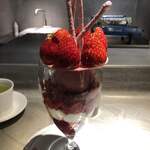 PATISSERIE ASAKO IWAYANAGI - パルフェ ビジュー ドゥ ノエル（ドリンク付） 3,850円（税込）