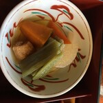 味彩かたかた - 煮物♬
            塩っぱくなくてお出汁の感じも
            ちょうど良くて､とても好み♡