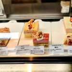 Chez-tani - ウッディー（MVP。黒糖バームとメープルのケーキ）