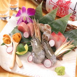 Assorted sashimi 3 types for 2 people ~ 1,400 yen ~
