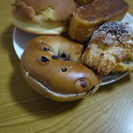 パン小麦工房 櫻 - ブルーベリーチーズベーグルアップ