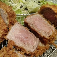 すき焼き 串カツ はるな 本町店 - 分厚いのに柔らかジューシー