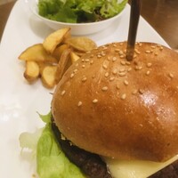 バーデンバーデン - スープとポテトフライとサラダ､ドリンク付き