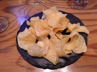 スタンドシャン食 Osaka北新地 Champagne & GYOZA BAR - 