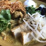 カメイノ食堂 - カオソーイ