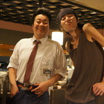 鳥太郎 - 高瀬店長とツーショット（2年前の俺変だなぁ〜