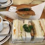 サンドウィッチパーラーまつむら - スペシャルサンド＆チキンカツサンド
            ホットコーヒー